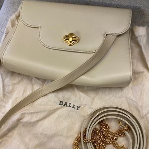 Women gorgeous Bally cream cross body bag
